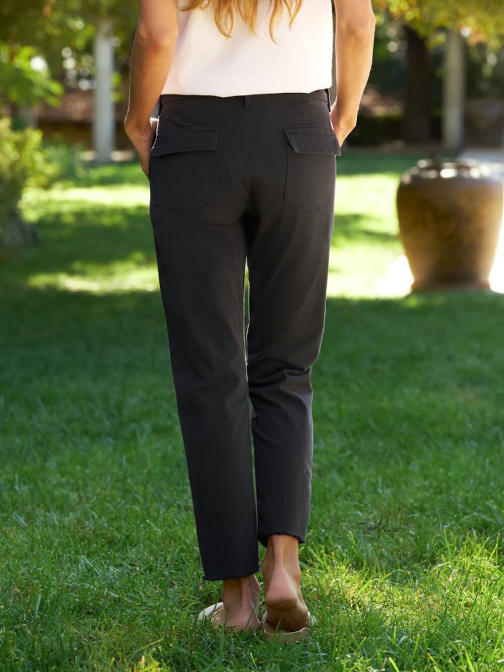 Frank & Eileen Blackrock Italian Peached Twill in Washed Black, size 4 - Picture 2 of 12
